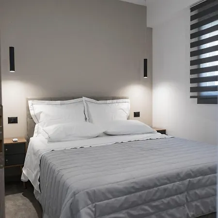 Aegeans Eye Azolimnos