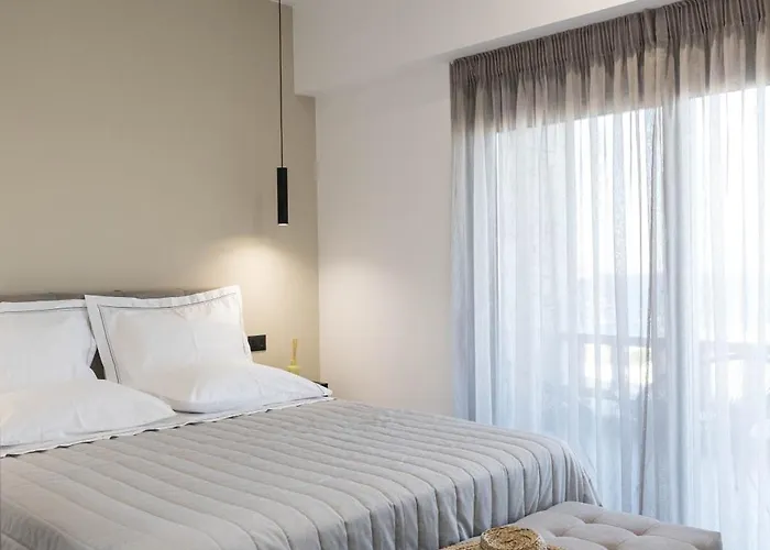 Aegeans Eye Azolimnos